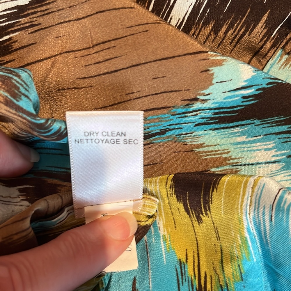 100% Silk Banana Republic Dress -Size XS - Picture 5 of 5